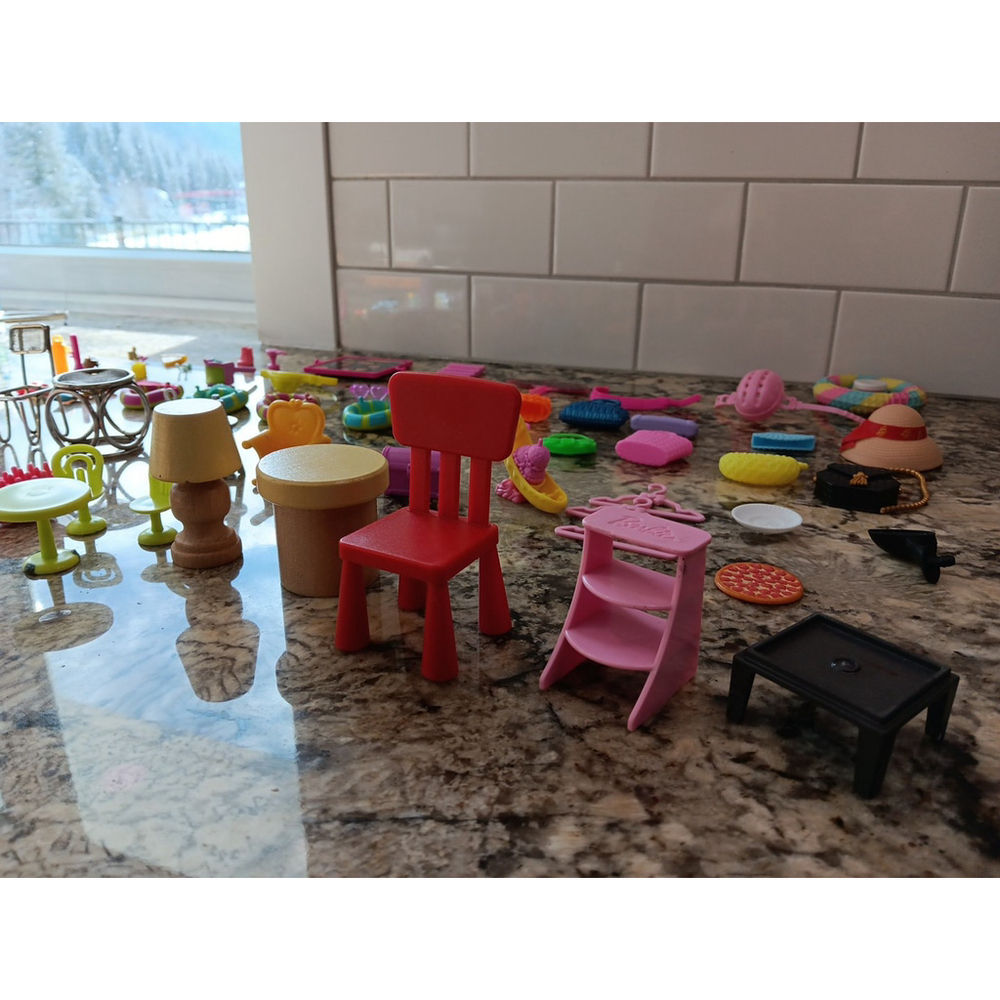 Huge Lot Of Various Med To Small Doll Accessories Barbie, Jelly Belly, Rarities